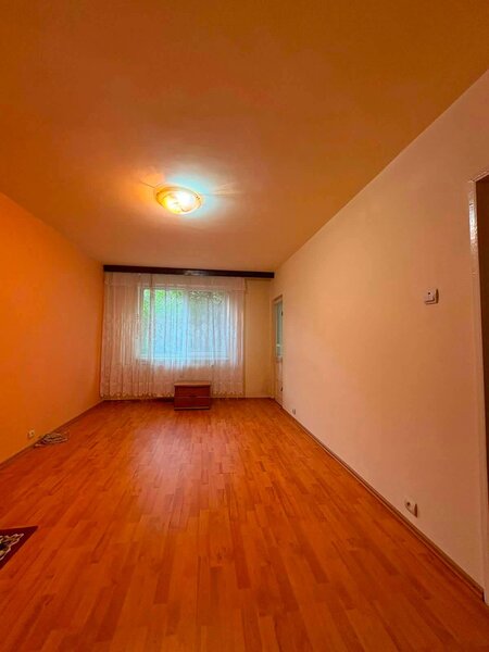 Crangasi, apartament 2 camere 53 mp, bloc anvelopat la 11 minute de metrou.