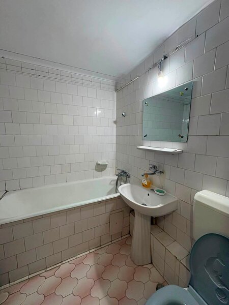 Crangasi, apartament 2 camere 53 mp, bloc anvelopat la 11 minute de metrou.